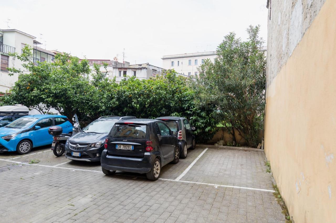 Exclusive Parking Flat X 4 Near Metro 1 Salvator Rosa Appartement Napels Buitenkant foto