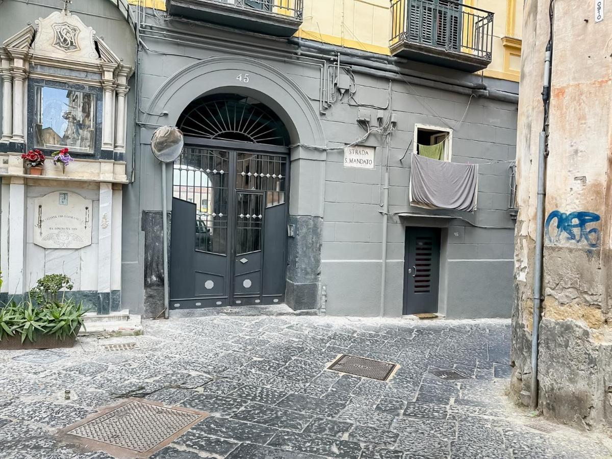 Exclusive Parking Flat X 4 Near Metro 1 Salvator Rosa Appartement Napels Buitenkant foto