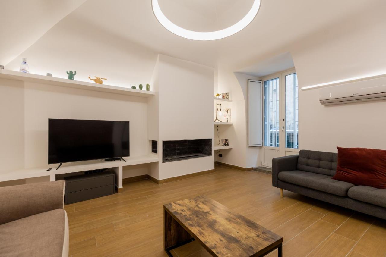 Exclusive Parking Flat X 4 Near Metro 1 Salvator Rosa Appartement Napels Buitenkant foto