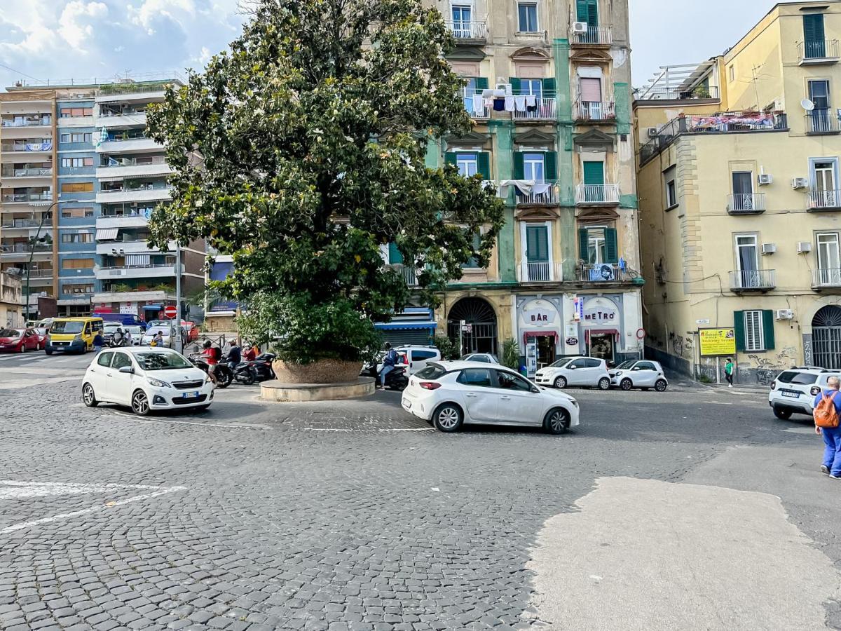Exclusive Parking Flat X 4 Near Metro 1 Salvator Rosa Appartement Napels Buitenkant foto