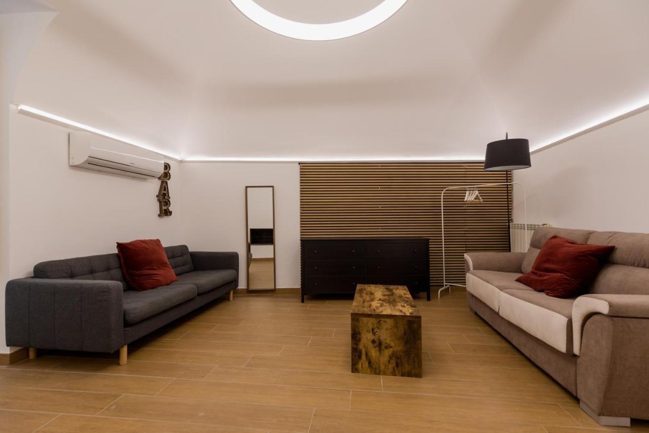 Exclusive Parking Flat X 4 Near Metro 1 Salvator Rosa Appartement Napels Buitenkant foto