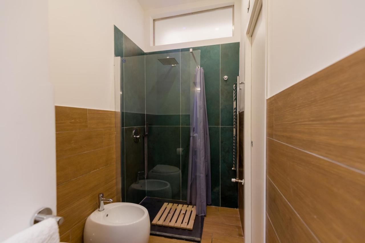 Exclusive Parking Flat X 4 Near Metro 1 Salvator Rosa Appartement Napels Buitenkant foto