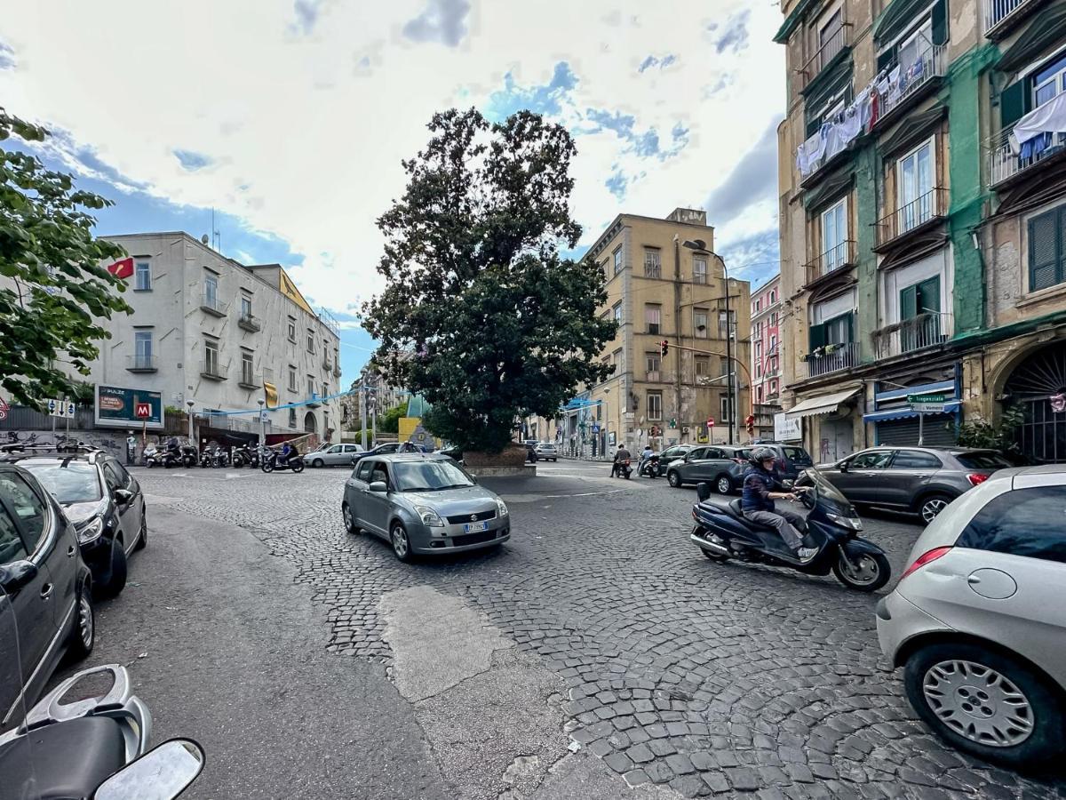Exclusive Parking Flat X 4 Near Metro 1 Salvator Rosa Appartement Napels Buitenkant foto