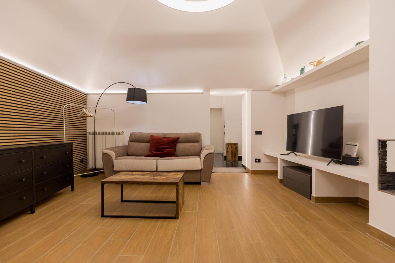 Exclusive Parking Flat X 4 Near Metro 1 Salvator Rosa Appartement Napels Buitenkant foto